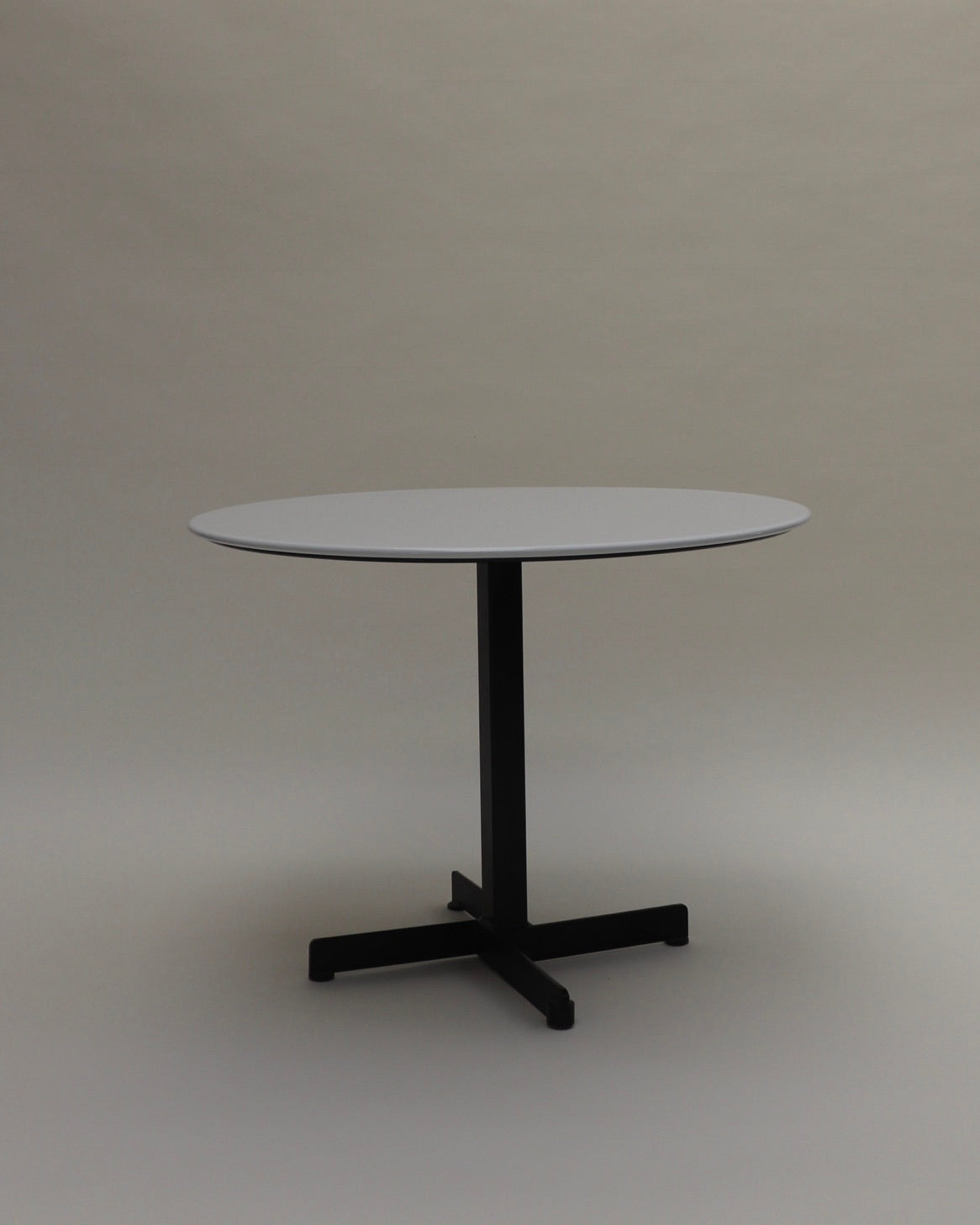 ホワイトトップテーブル